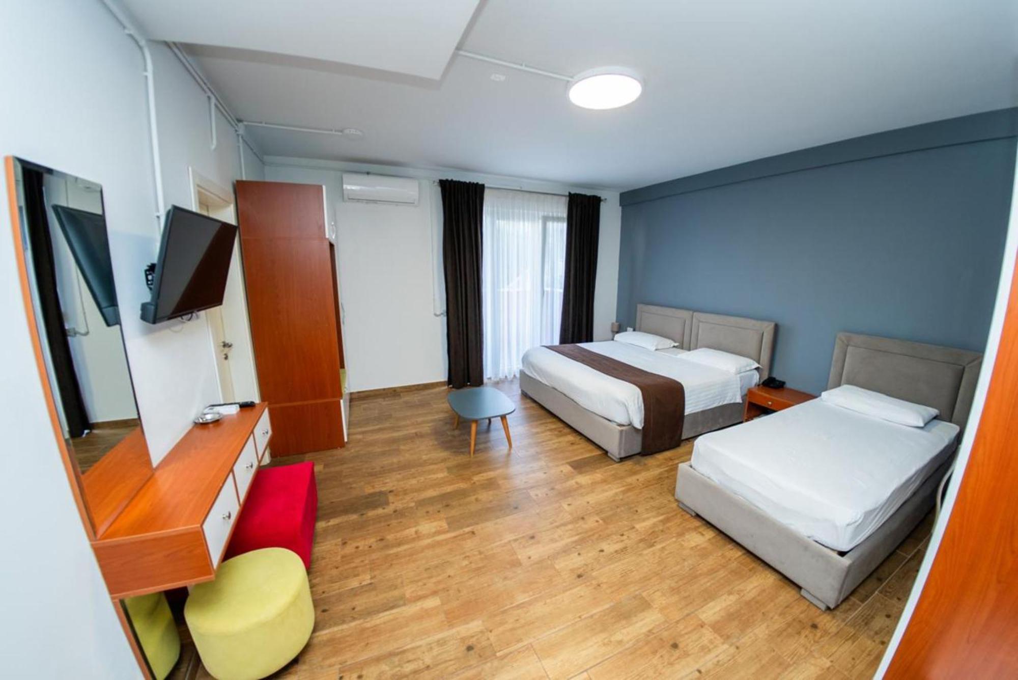 Olivar Hotel Tirana Selitë e Vogël Exterior foto