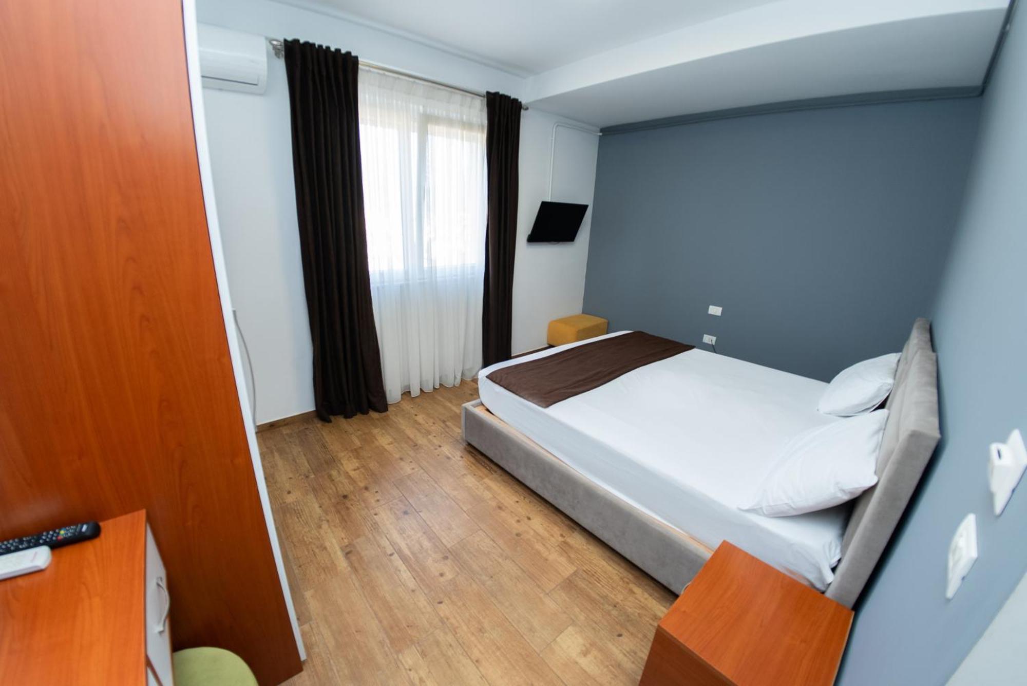 Olivar Hotel Tirana Selitë e Vogël Exterior foto
